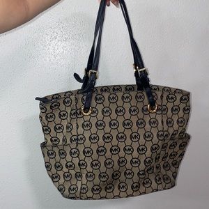 Michale Kors purse